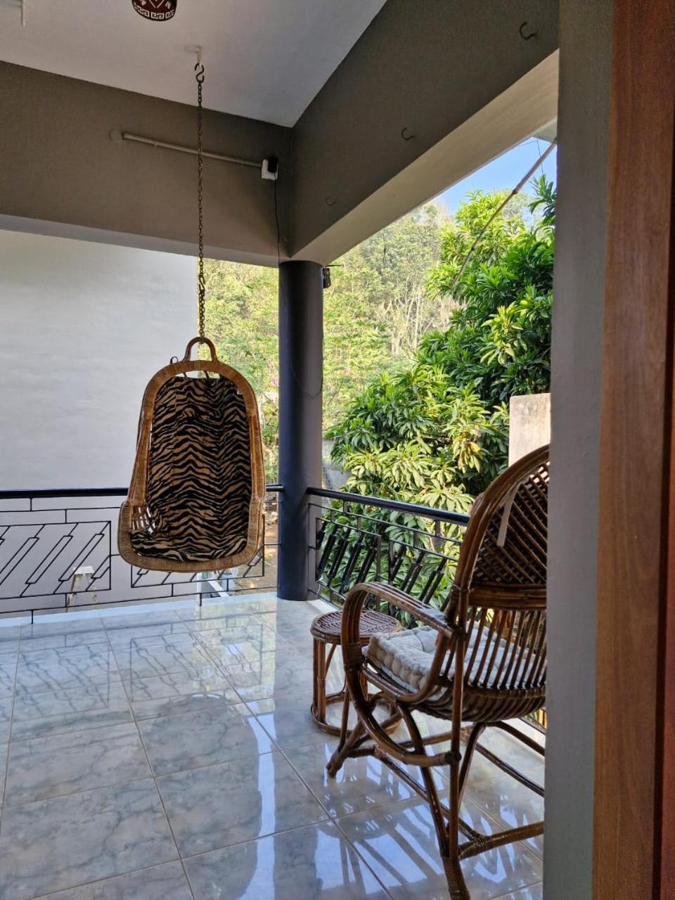 Mickey Homestay Thekkady Exterior photo